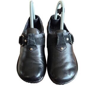 Born Concept BOC Women's Black Leather/Suede Size 7/38 Clogs Slip On